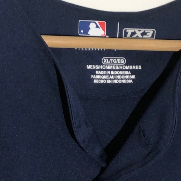 BRAVES button down jersey.(Genuine Merchandise). - Picture 4 of 7
